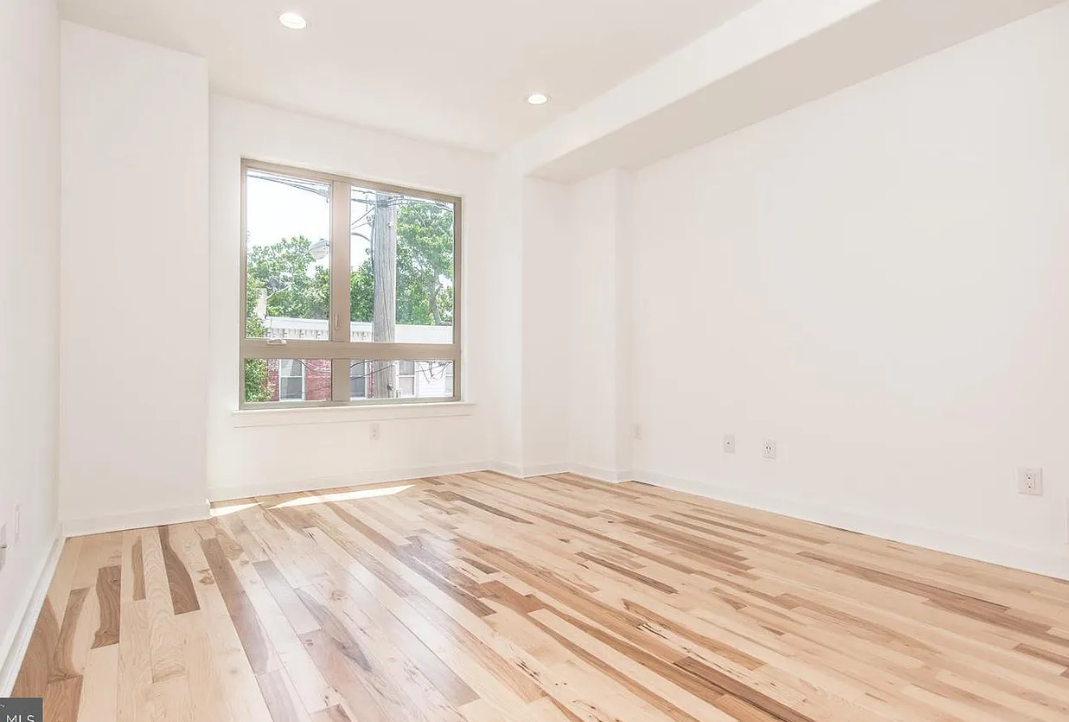 1836 N Marshall St - Photo 5 of 15