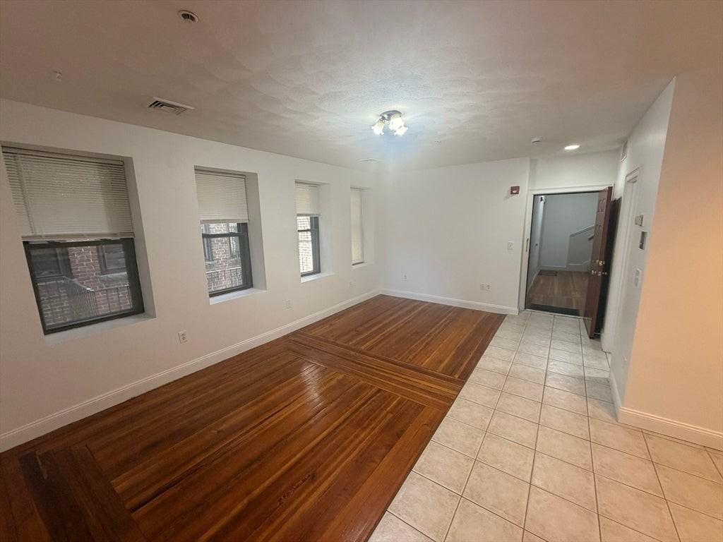 173 Winnisimmet St - Photo 5 of 14