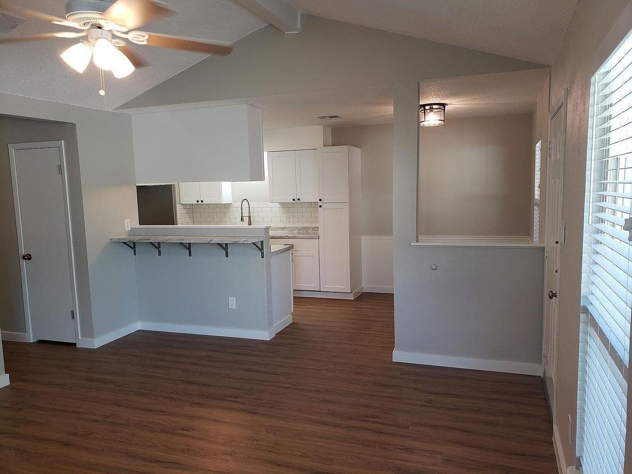 802 Ranch Rd Unit A - Photo 2 of 11