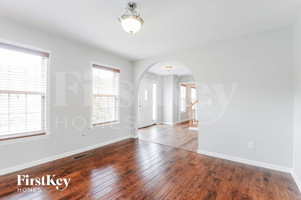 6698 Knob Hill Ct - Photo 2 of 15
