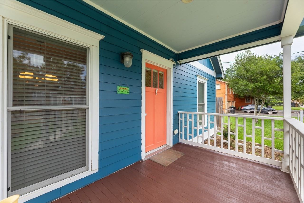 817 Gale St - Photo 5 of 30