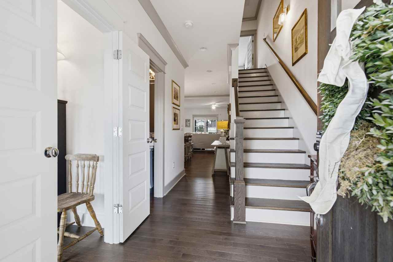 622B Annex Ave #B - Photo 4 of 33