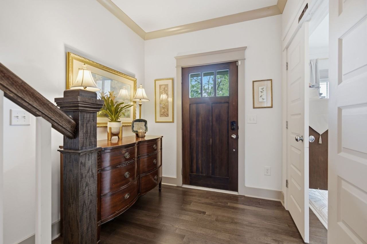 622B Annex Ave #B - Photo 5 of 33