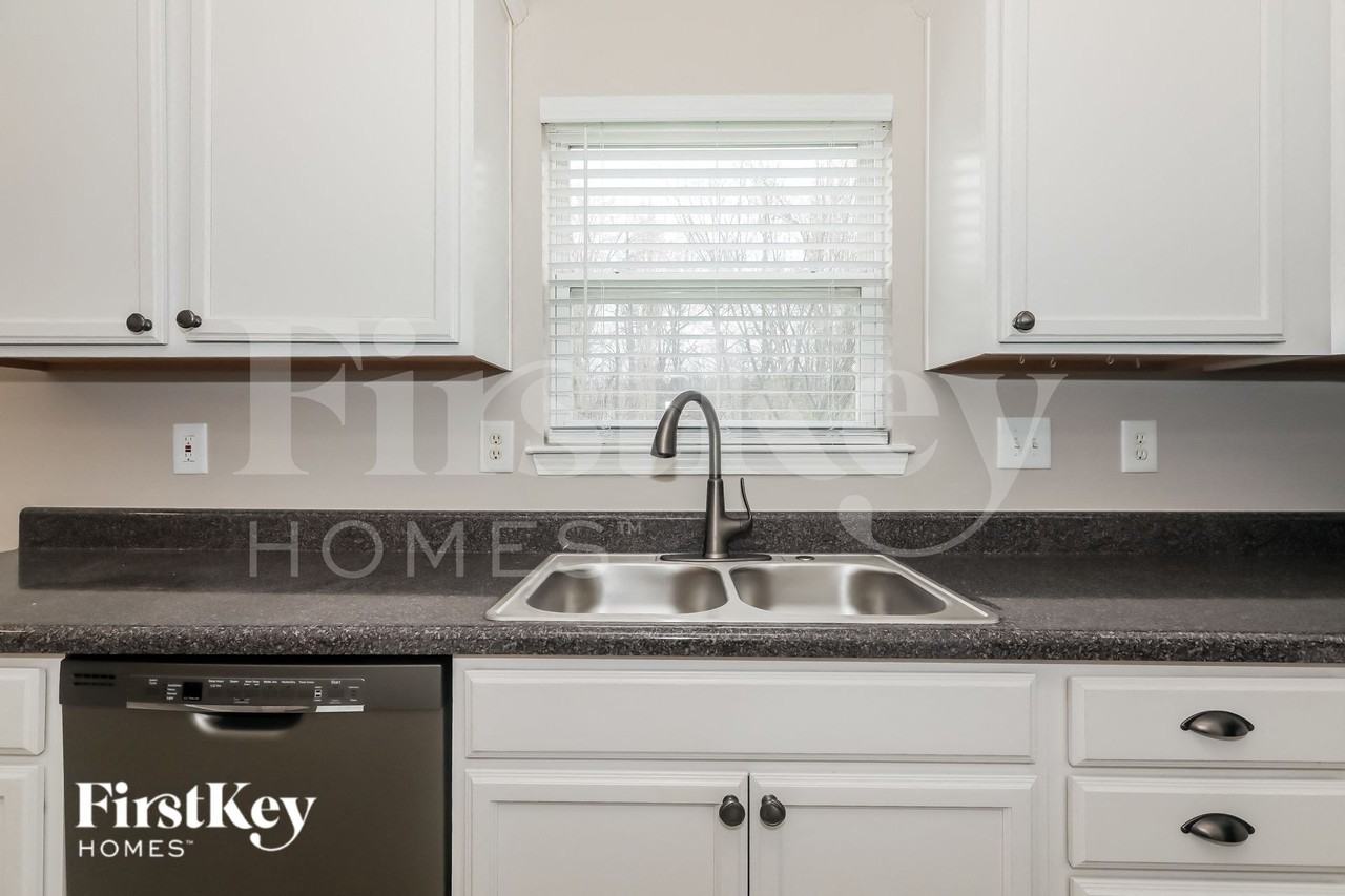 3010 Chimney Wood Trl - Photo 7 of 15