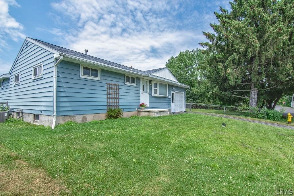 311 Swansea Ave - Photo 6 of 37