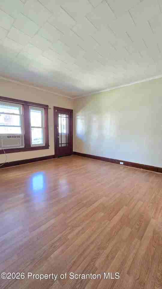 542 Deacon St - Photo 2 of 25