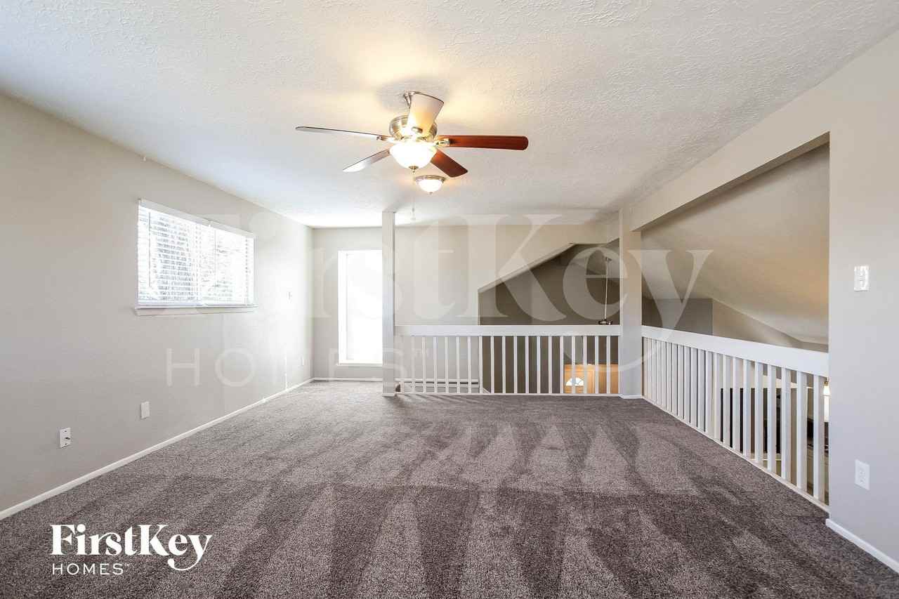 4831 Tealgate Dr - Photo 4 of 15