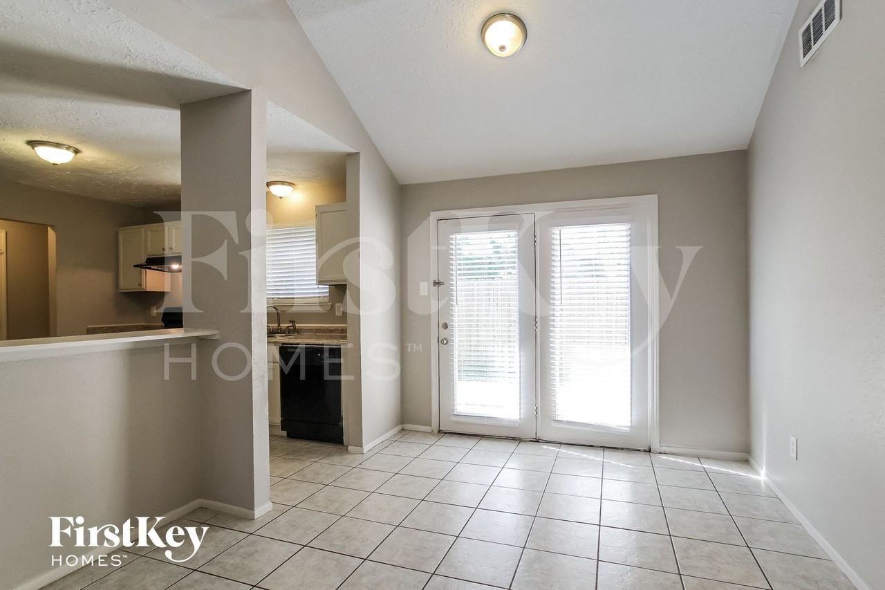 4831 Tealgate Dr - Photo 6 of 15