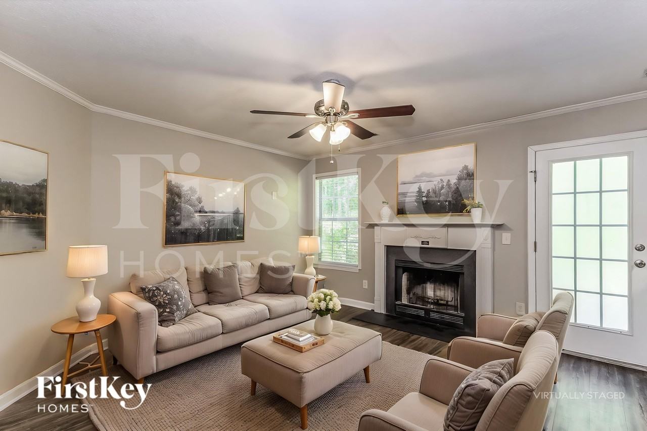 423 Aberdeen Circle Cir - Photo 3 of 19