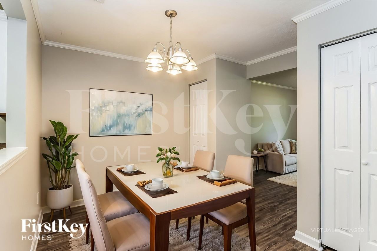423 Aberdeen Circle Cir - Photo 5 of 19