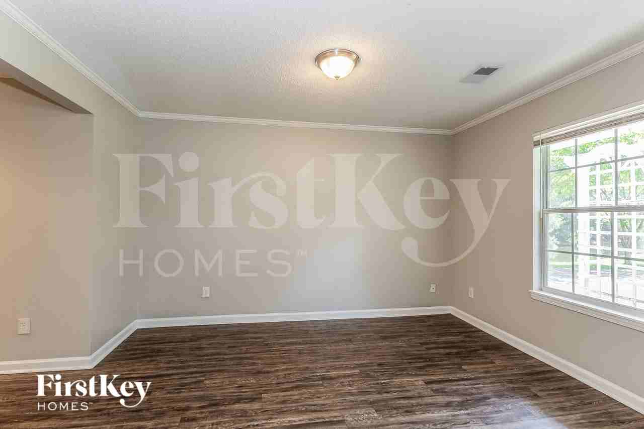 423 Aberdeen Circle Cir - Photo 7 of 19