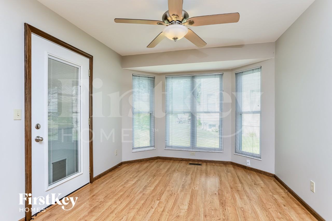 3741 Majestic Ct - Photo 4 of 16