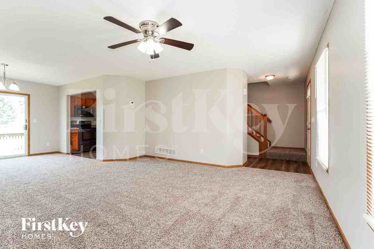 1488 W Quail Run Dr - Photo 3 of 19