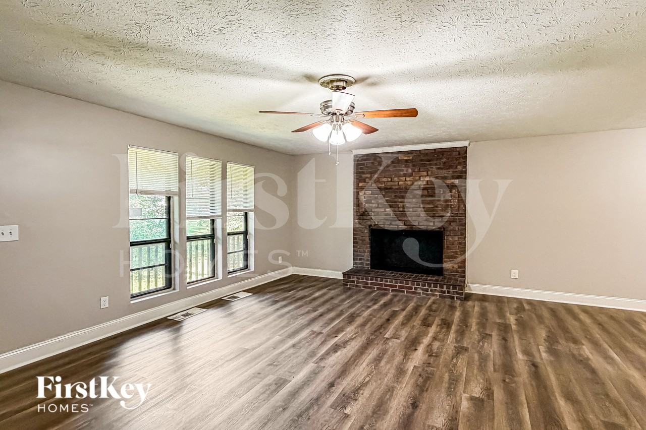 103 Walnut Way - Photo 2 of 19