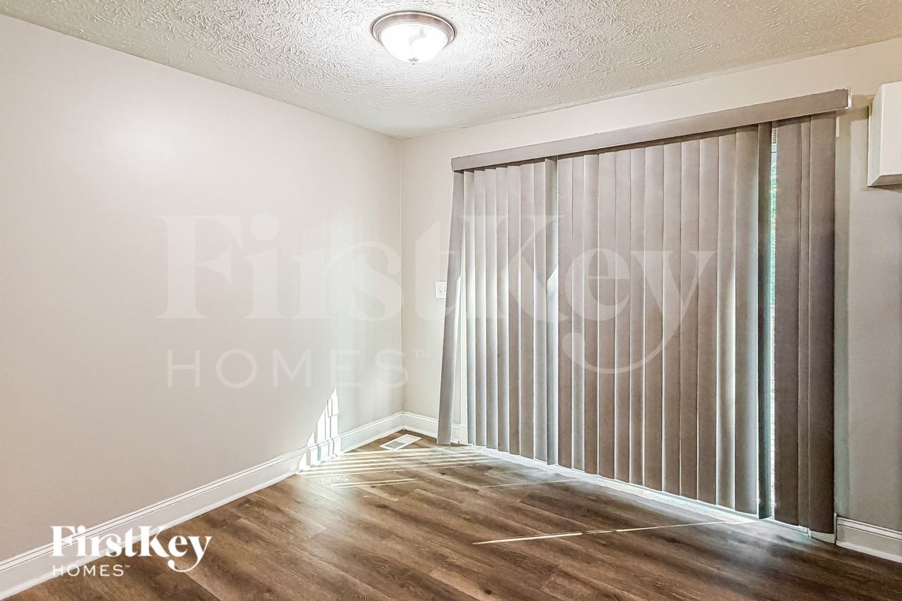103 Walnut Way - Photo 5 of 19