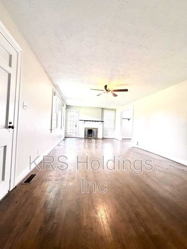 2709 Old Forest Rd - Photo 6 of 10