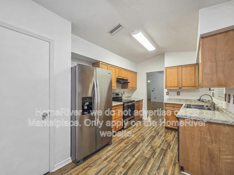 4325 Ne 3rd Ct - Photo 3 of 21