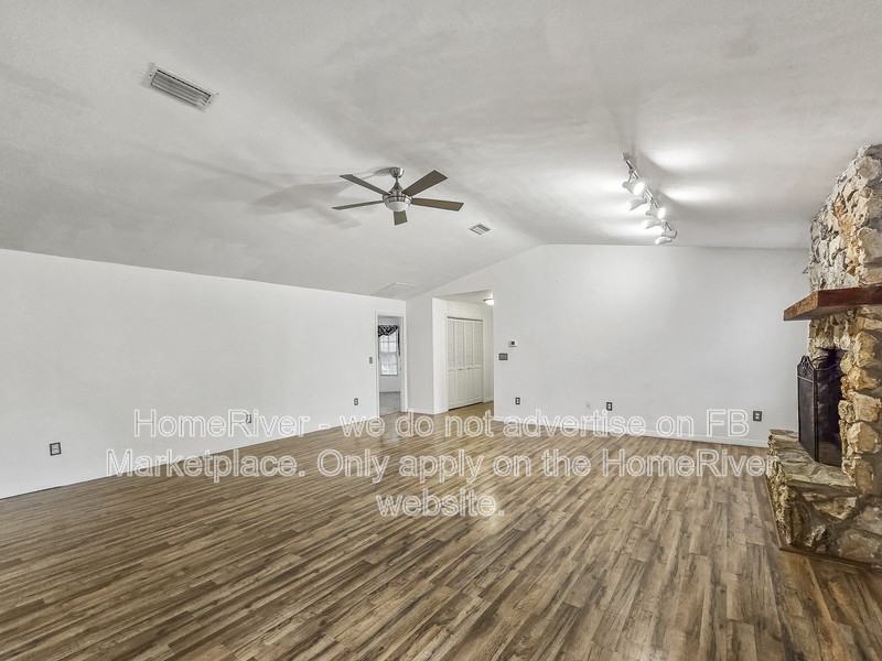 4325 Ne 3rd Ct - Photo 6 of 21