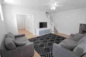featured image of 804 W 21st St