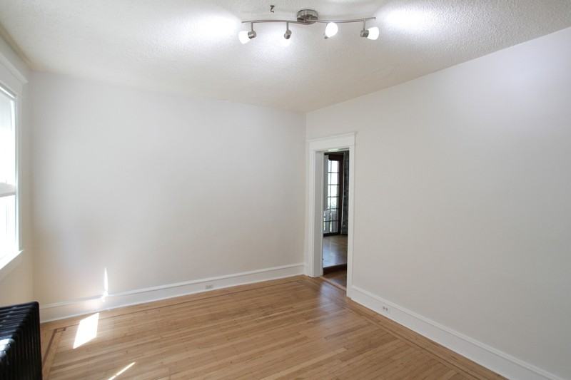 804 W 21st St - Photo 4 of 23