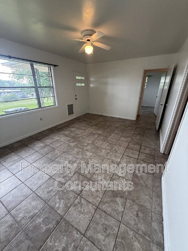 903 Collinwood Ave - Photo 2 of 13