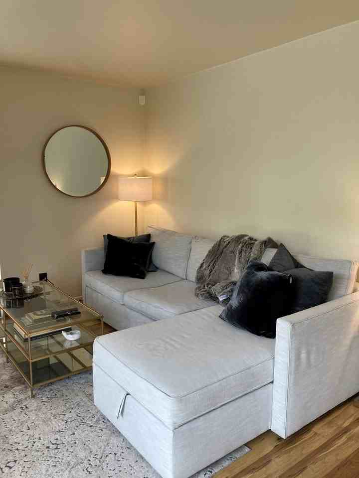 2633 Franklin Ave E #201 - Photo 4 of 8