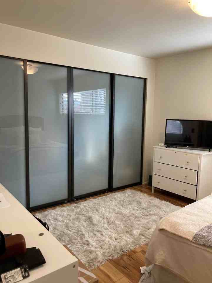 2633 Franklin Ave E #201 - Photo 6 of 8