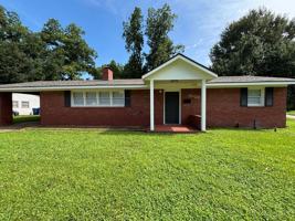 featured image of 2608 E Cavett Dr