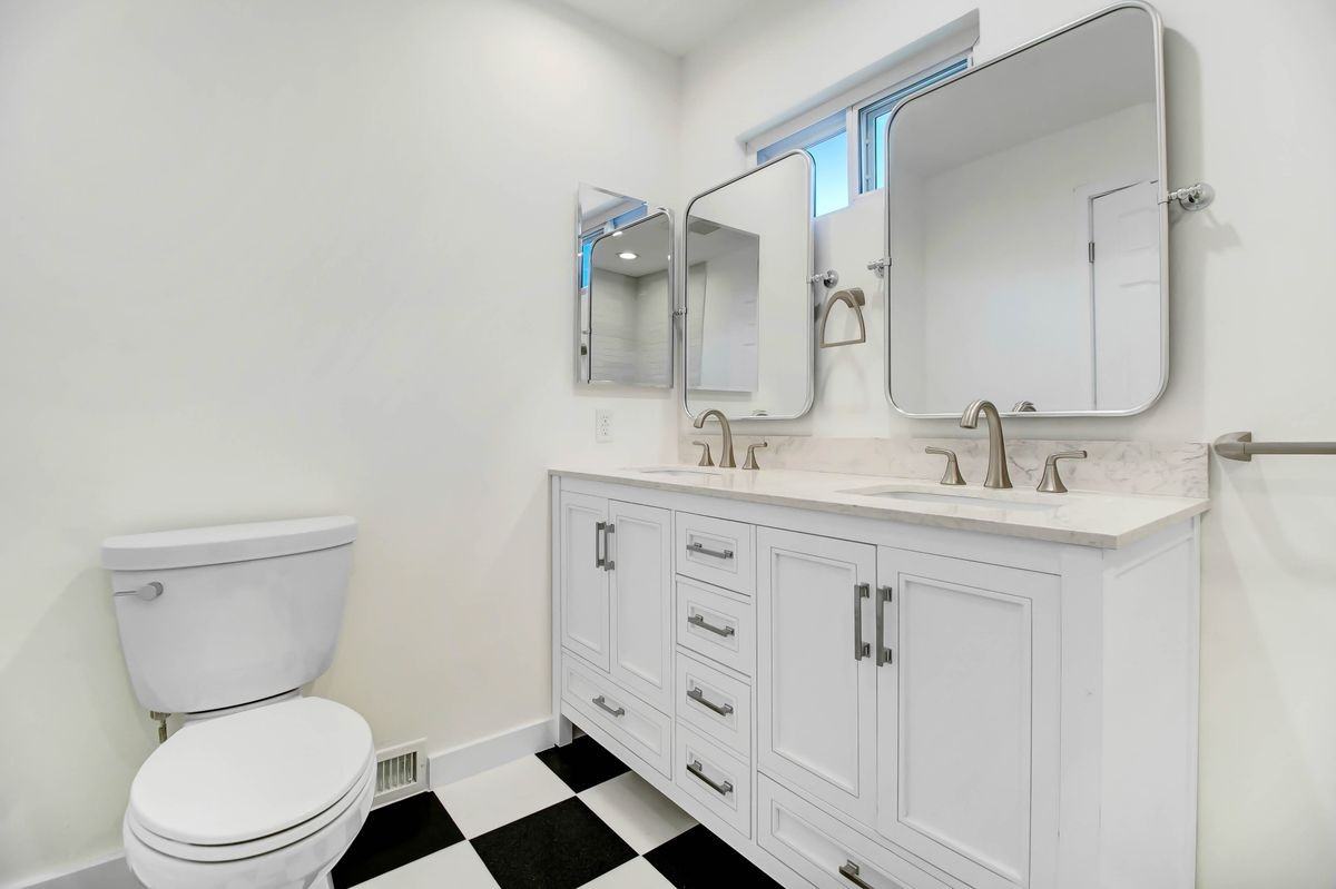 2401 Olive Ave - Photo 3 of 30