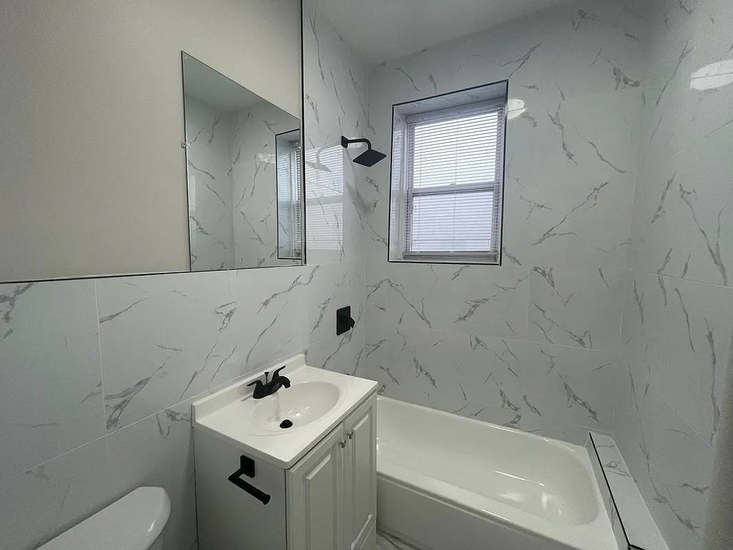 629 Bergen Ave #506 - Photo 3 of 5