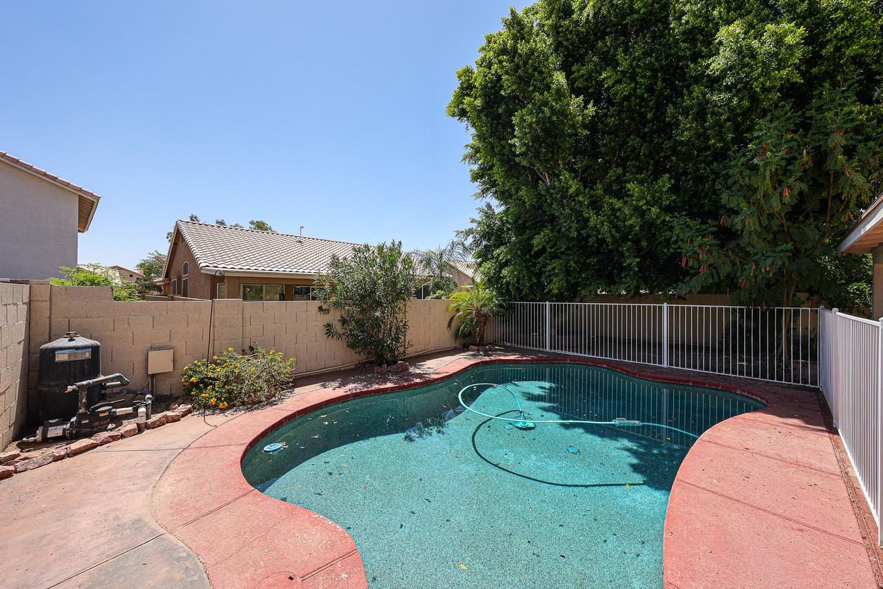820 N Granada Dr - Photo 2 of 49