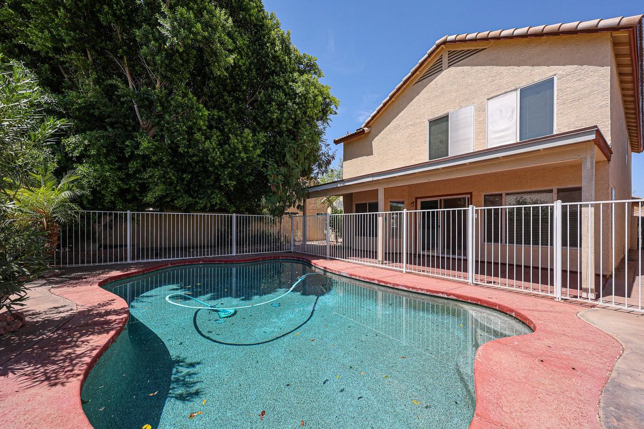 820 N Granada Dr - Photo 3 of 49