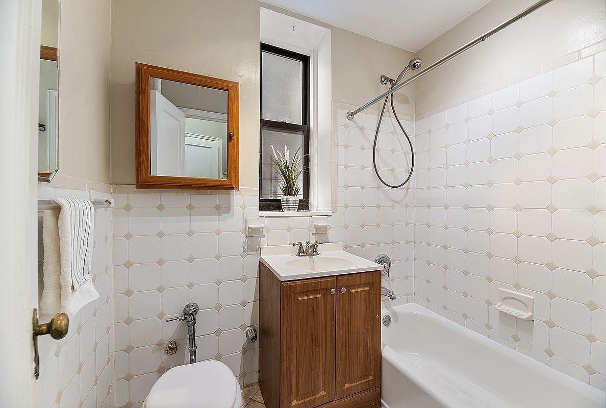 3875 Waldo Ave #7P - Photo 6 of 7