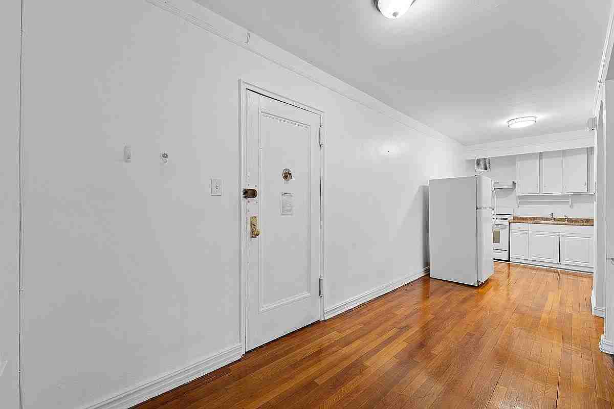 4410 Ketcham St #3F - Photo 6 of 20