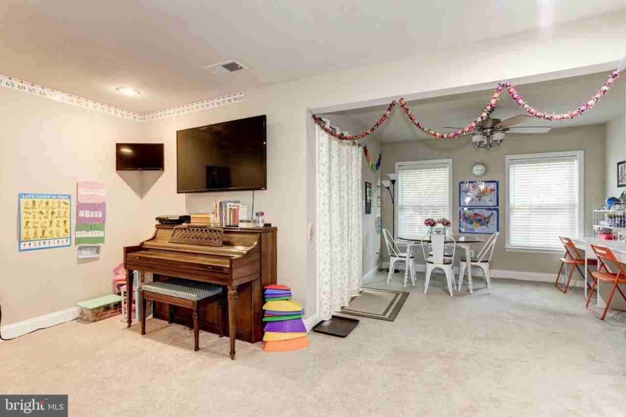 8990 Brewer Creek Pl - Photo 3 of 33