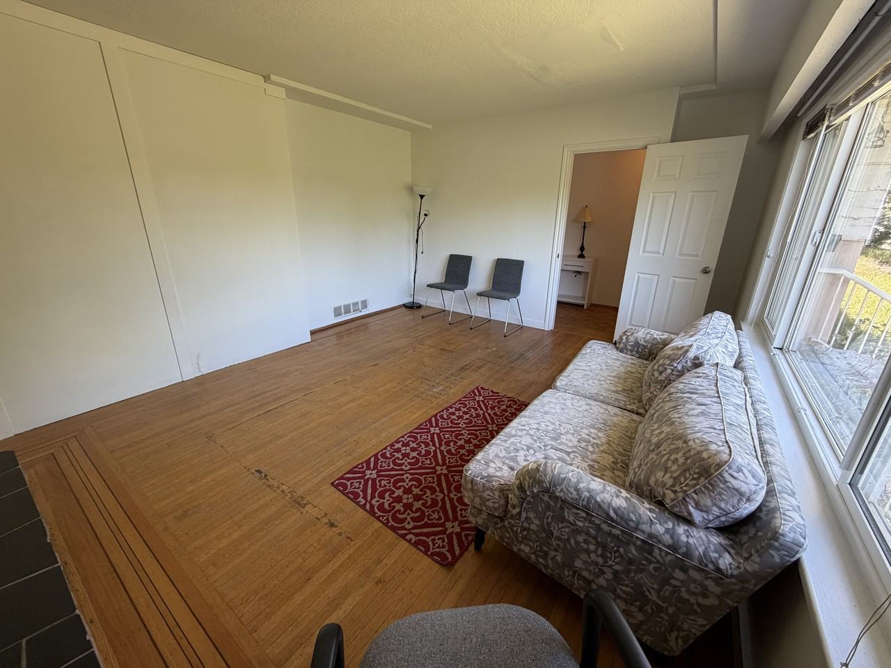 7845 Cambie Street - Photo 4 of 20