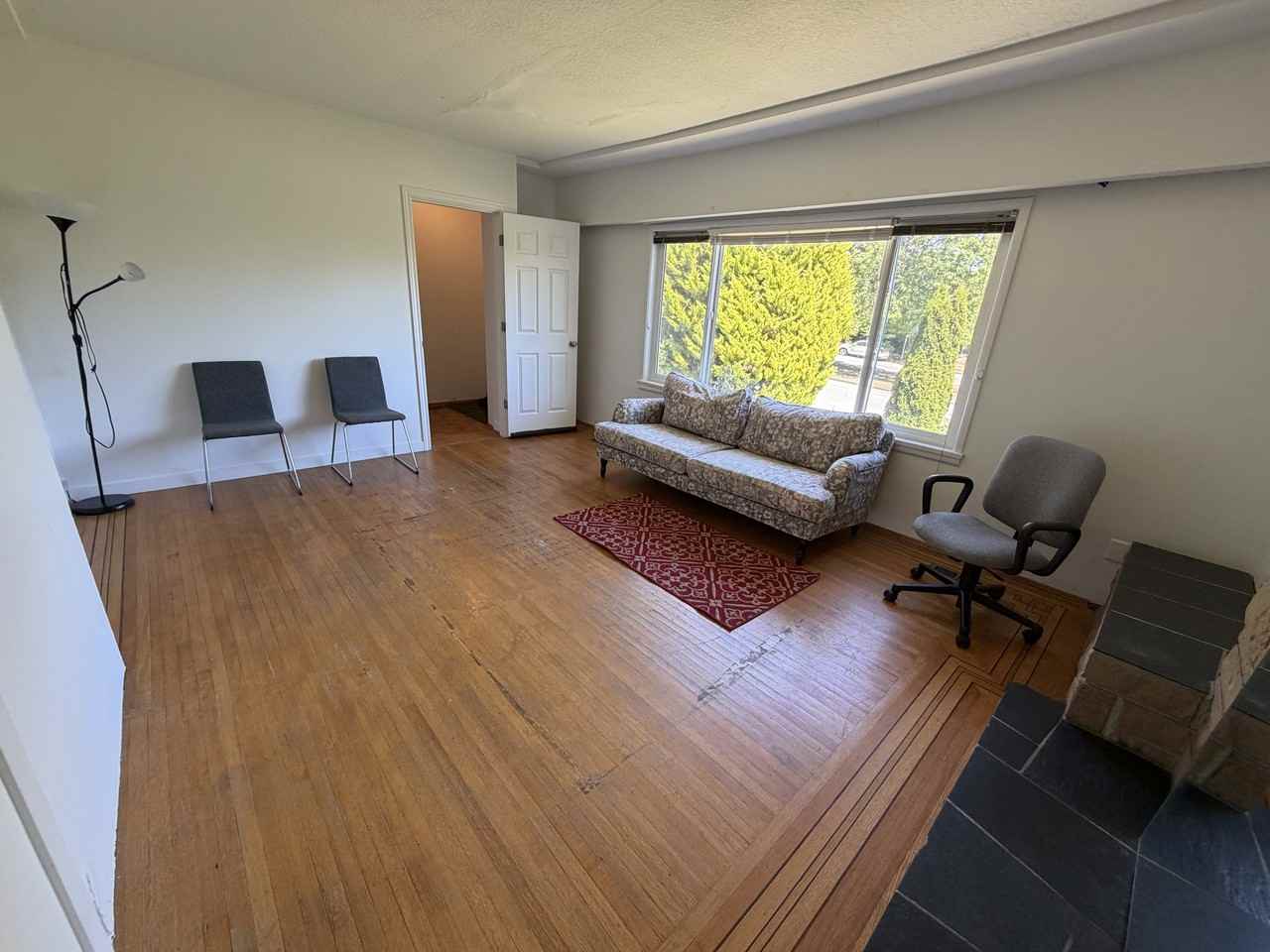 7845 Cambie Street - Photo 3 of 20