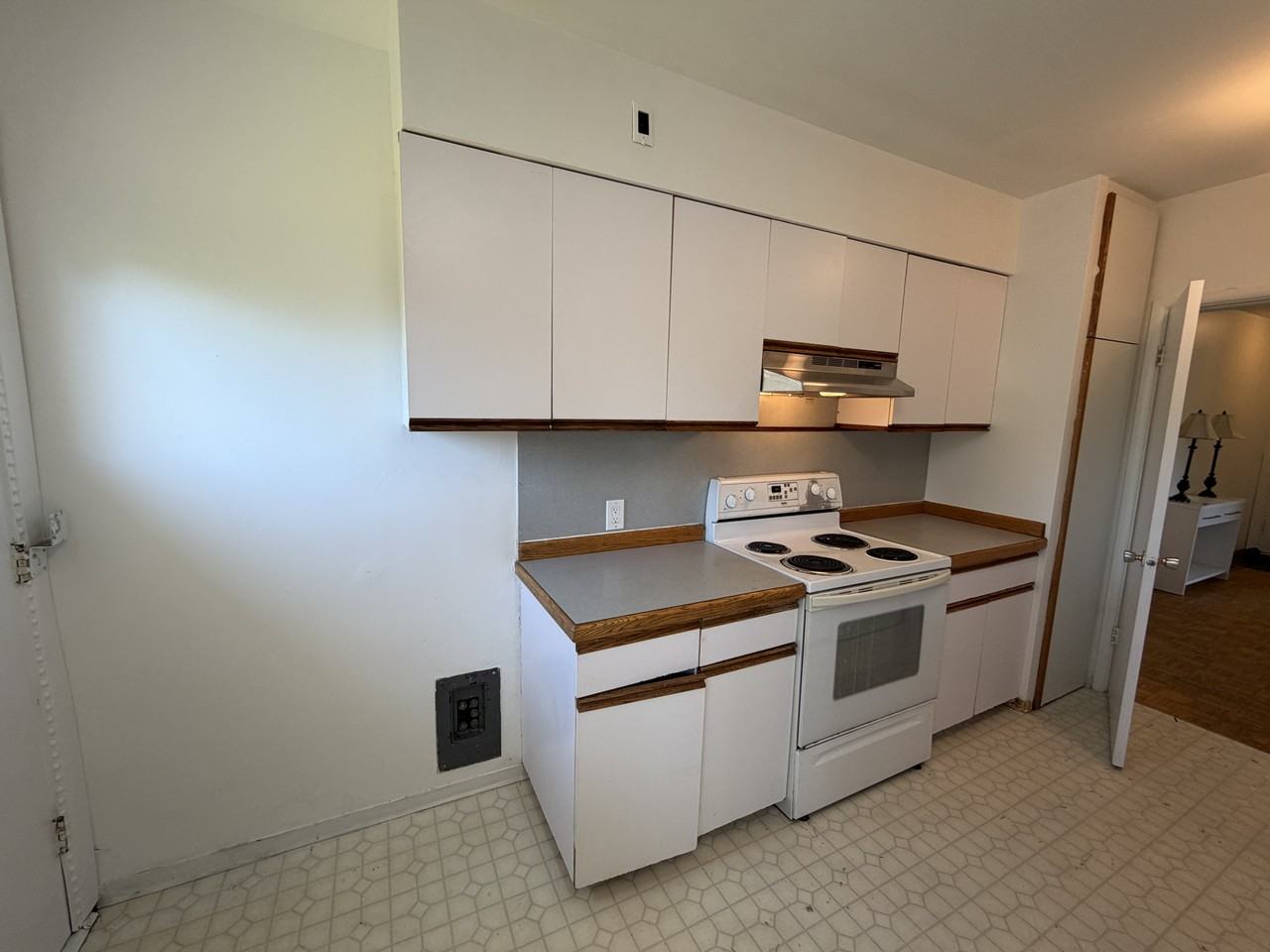7845 Cambie Street - Photo 6 of 20