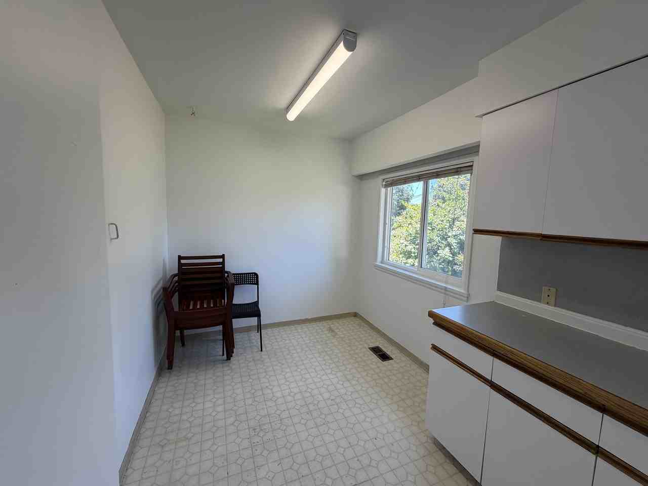 7845 Cambie Street - Photo 8