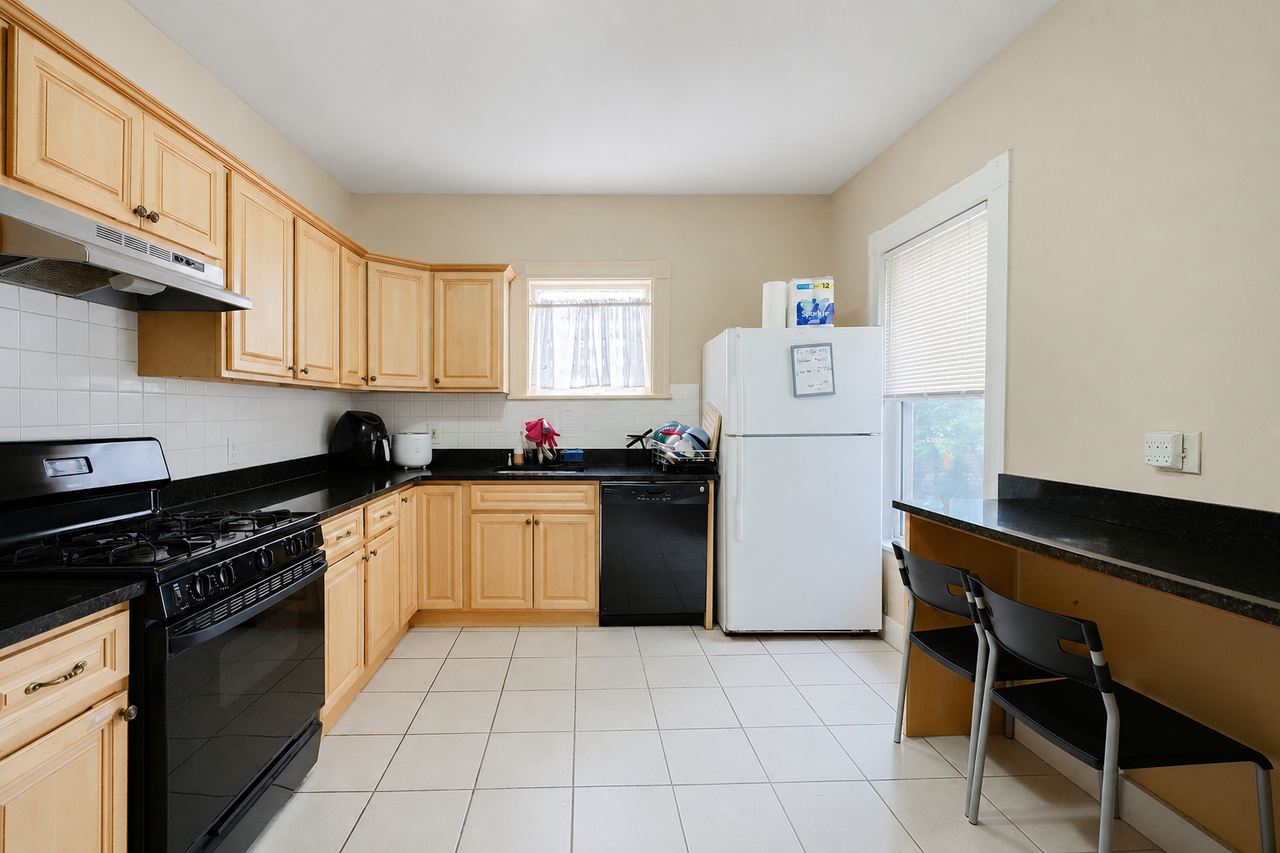 14 Wadsworth St - Photo 7 of 25