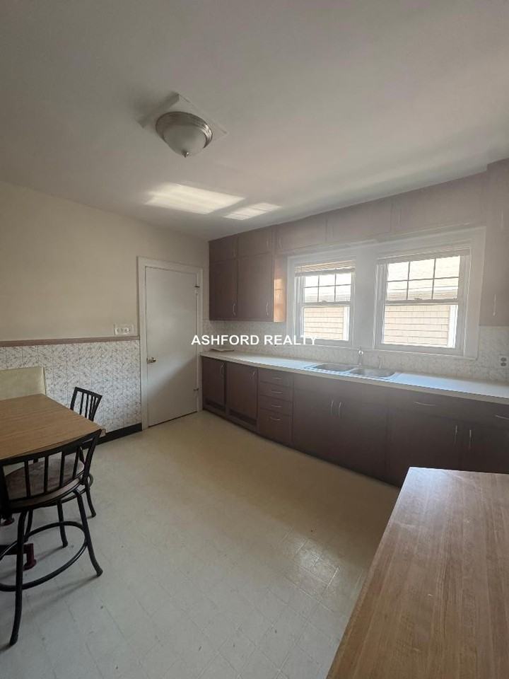 Mount Auburn St #2 - Photo 6 of 9