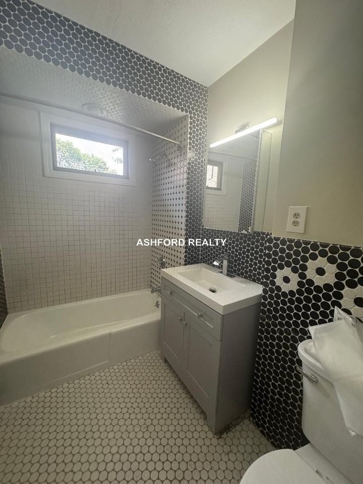 Mount Auburn St #2 - Photo 7 of 9