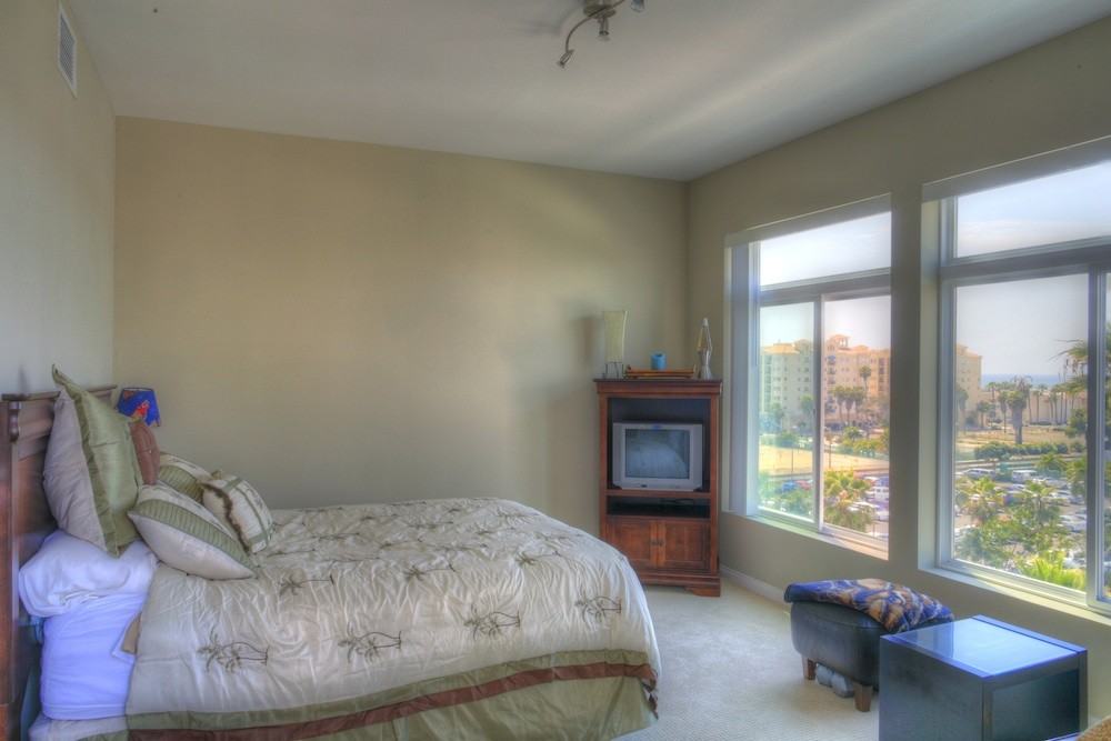 301 Mission Ave #503 - Photo 2 of 36