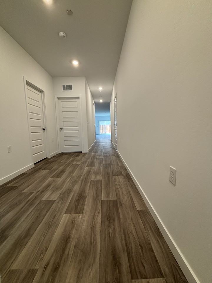 8224 Wandesford Dr #NA - Photo 2 of 14
