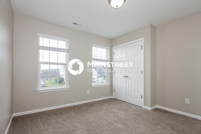 1135 Larkspur Ln - Photo 7 of 17
