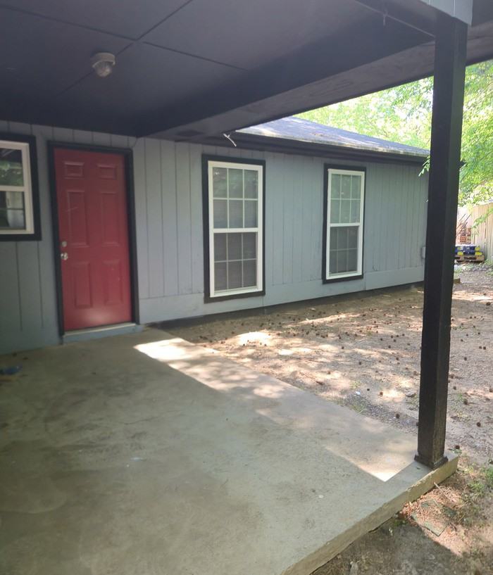 6106 Oakwood Cir Sw - Photo 3 of 15