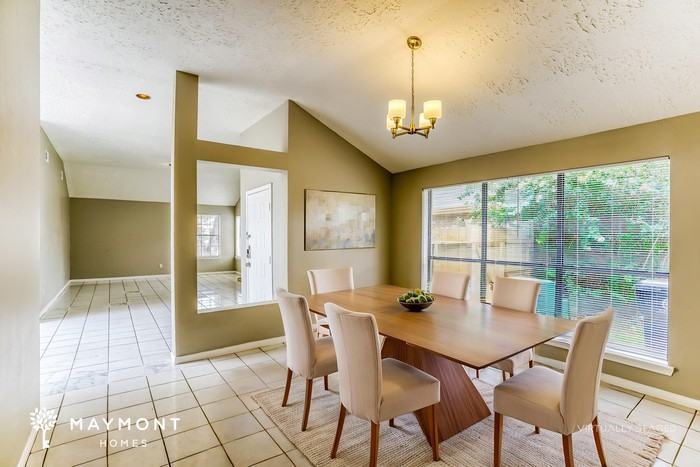 3131 Ashford Bend Dr - Photo 6 of 14
