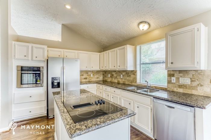 3131 Ashford Bend Dr - Photo 7 of 14