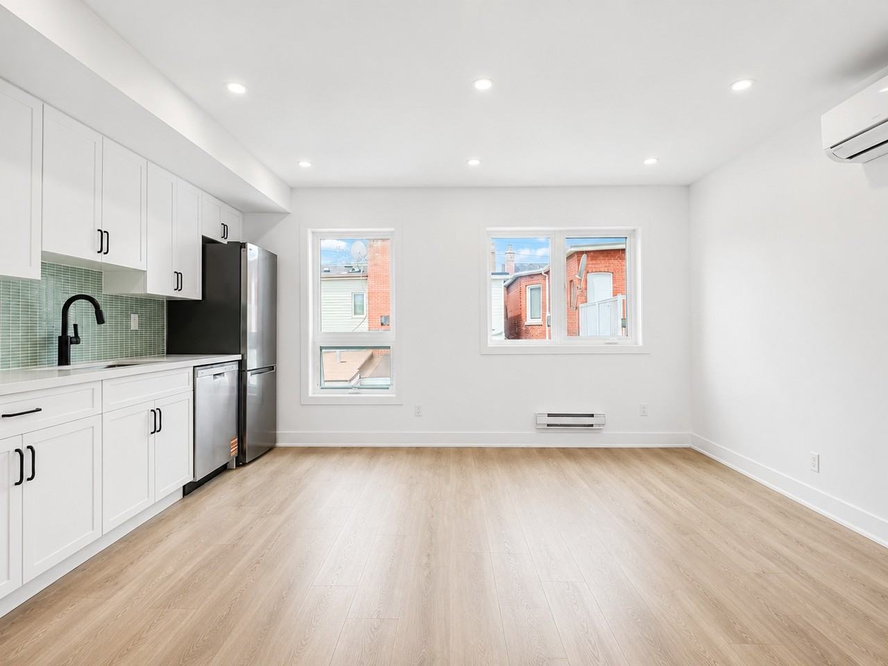 221 Earlscourt Avenue #4 - Photo 6 of 7