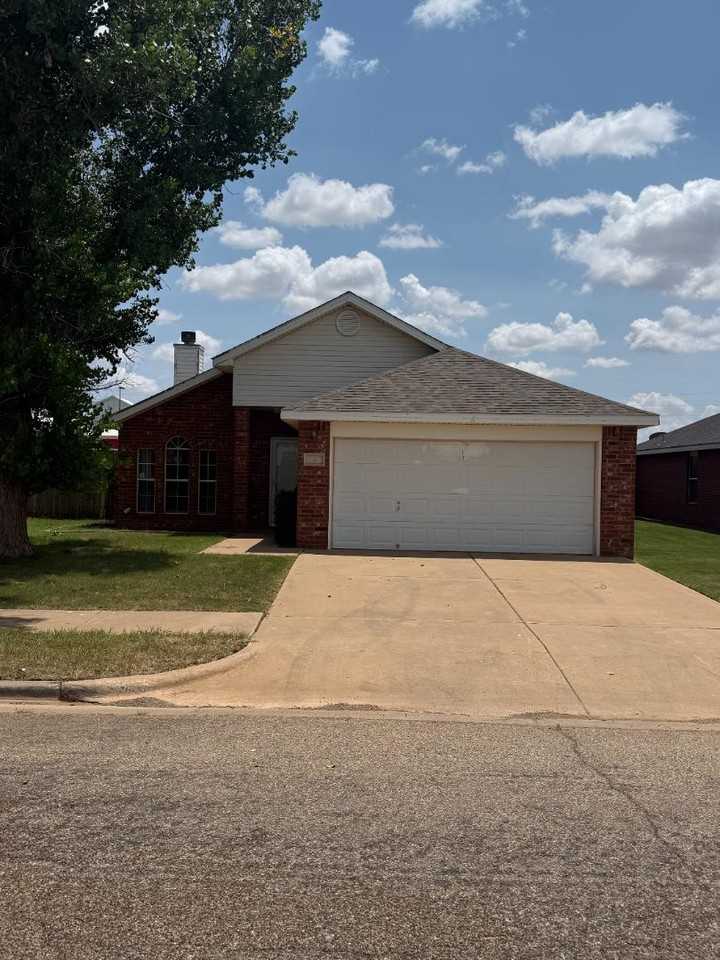 6313 18th St - Photo 2 of 4